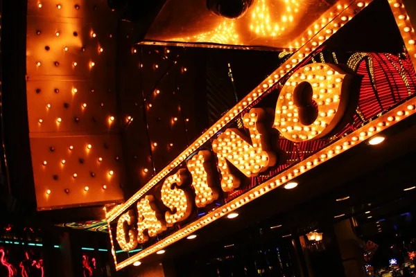 Lightning Baccarat live dealer table with card display and stake interface on warungqq